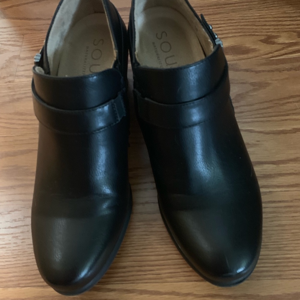 Naturalizer booties